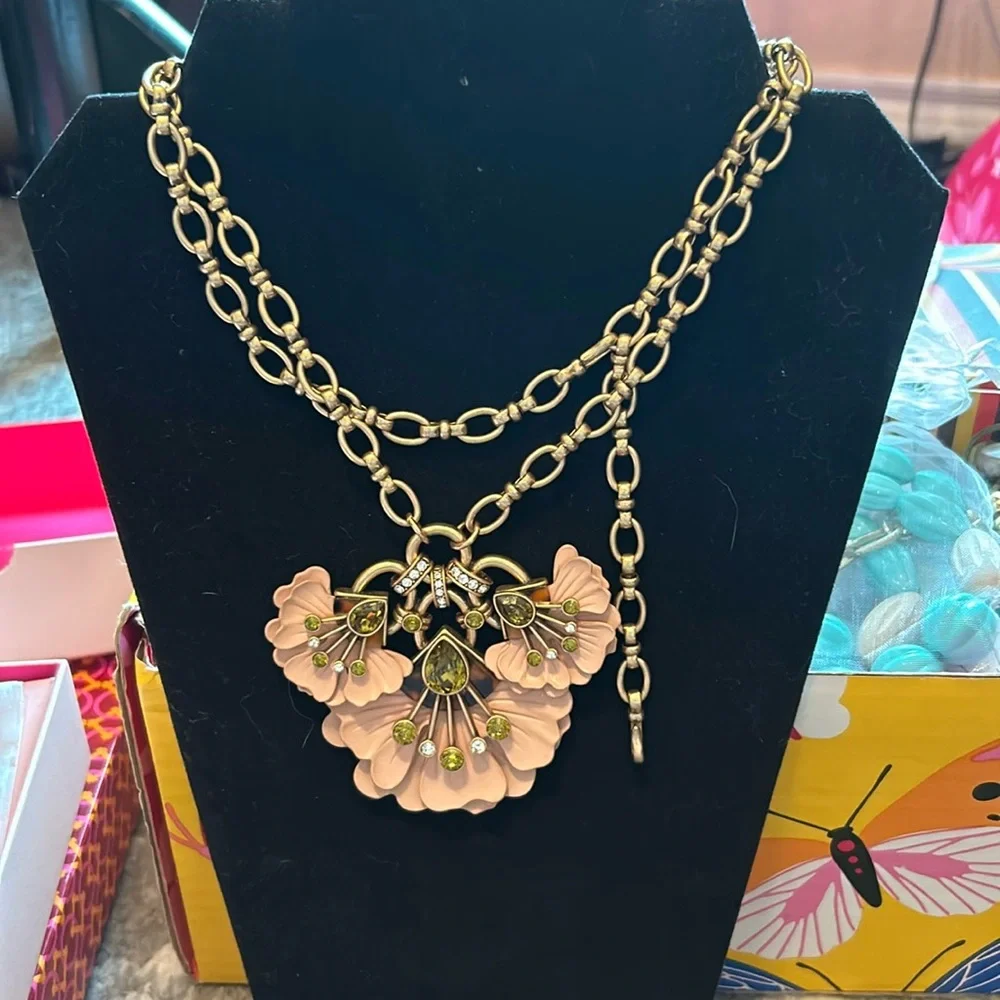 Stella & Dot Pink Floral Necklace - Picture 1 of 1